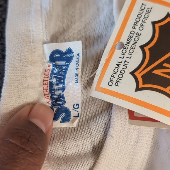 Softwear| NWT NHL Vintage Calgary Flames White Short Sleeved T-shirt Cropped - Picture 11 of 14